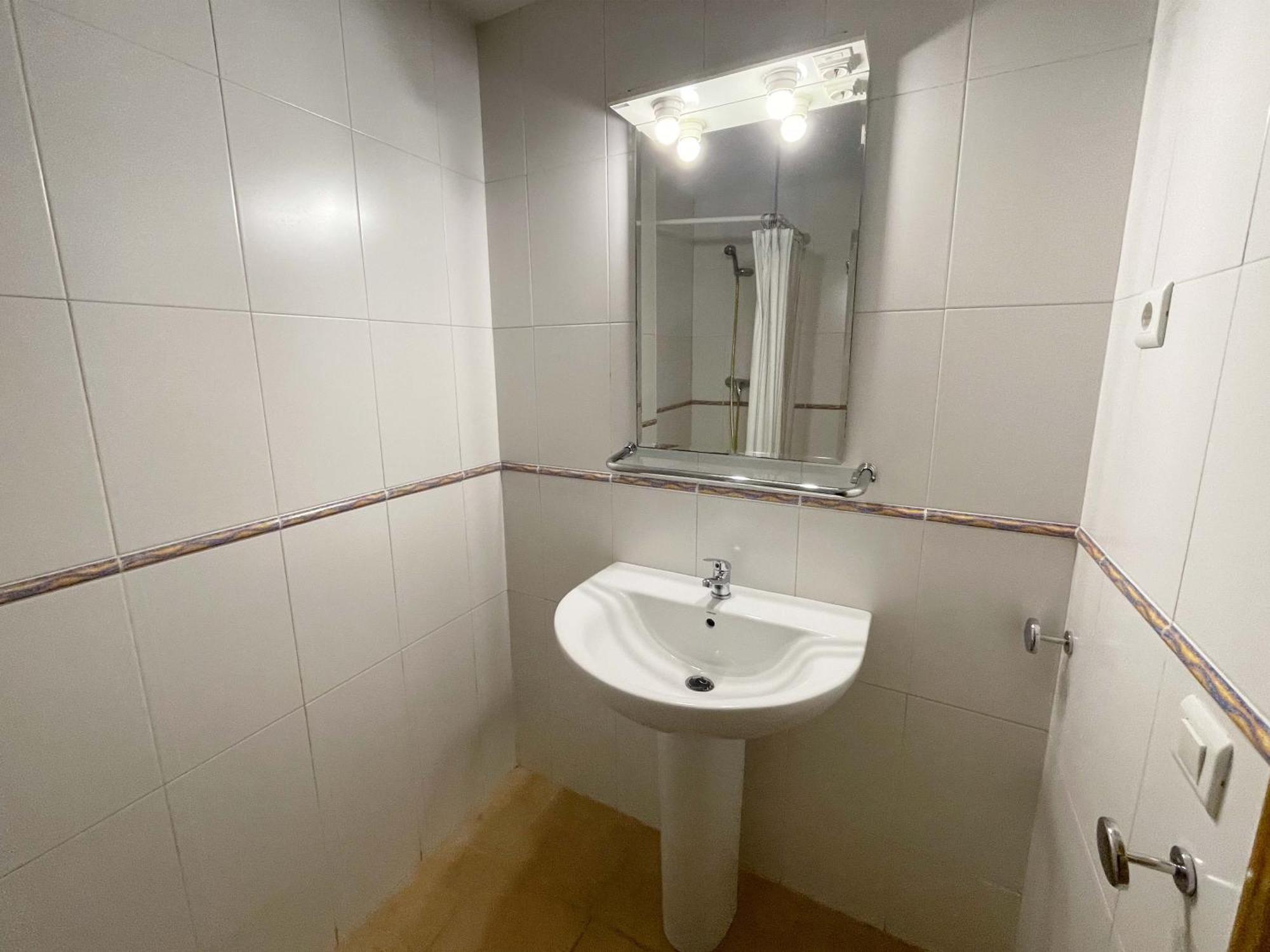 Apartamentos El Pilar Suites 3000 Сарагоса Экстерьер фото