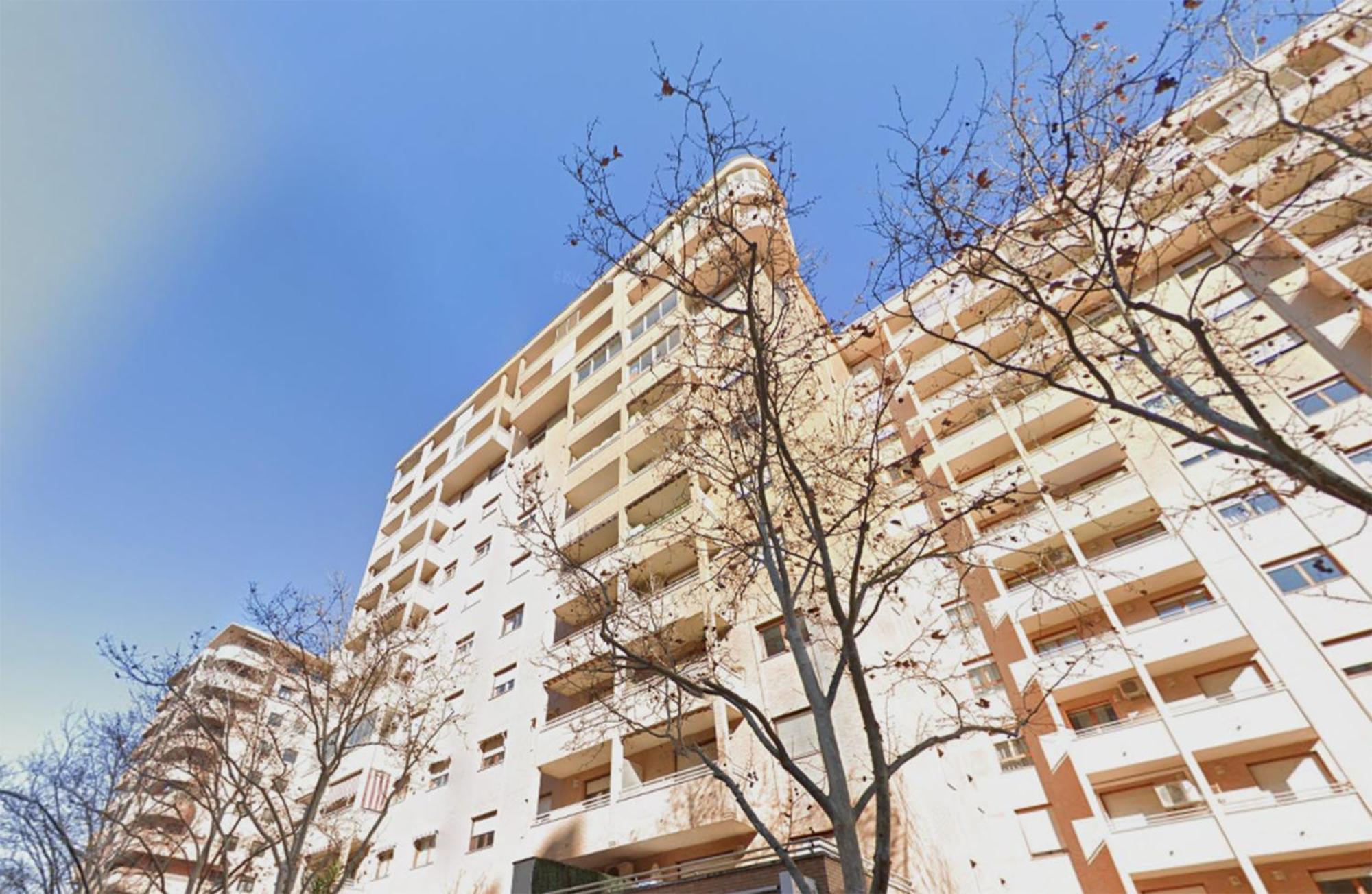 Apartamentos El Pilar Suites 3000 Сарагоса Экстерьер фото